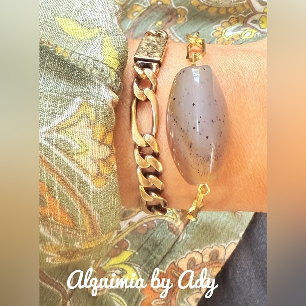 Organic Luxury + Gold and big Gray agate Chain Bracelet